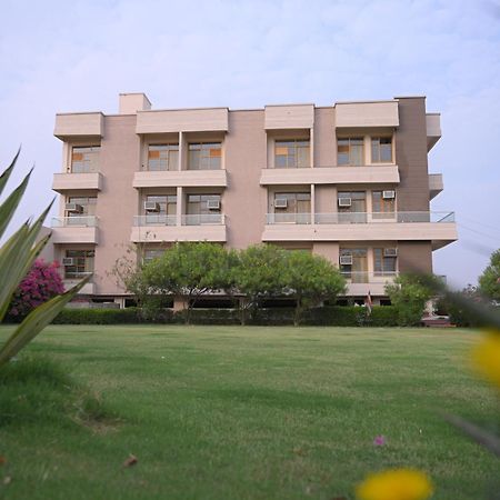 The Govindam Resort Vrindāvan Eksteriør billede