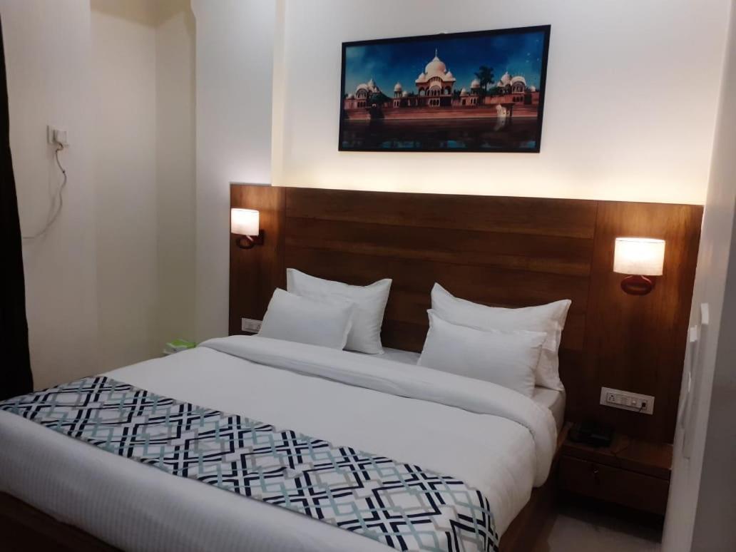The Govindam Resort Vrindāvan Eksteriør billede