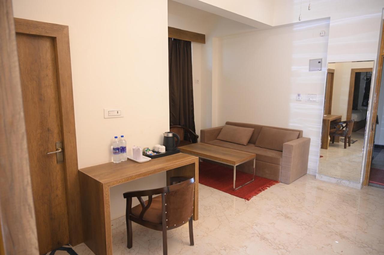The Govindam Resort Vrindāvan Eksteriør billede
