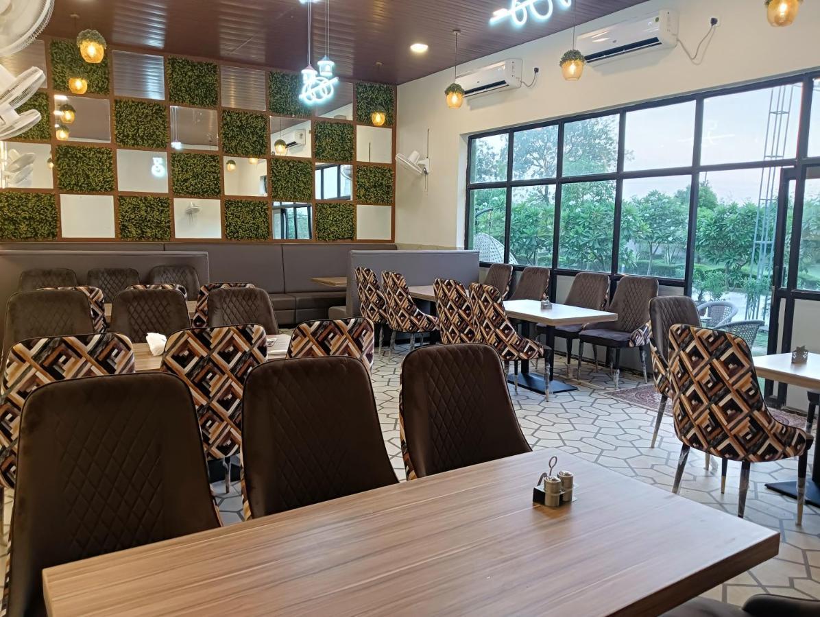 The Govindam Resort Vrindāvan Eksteriør billede