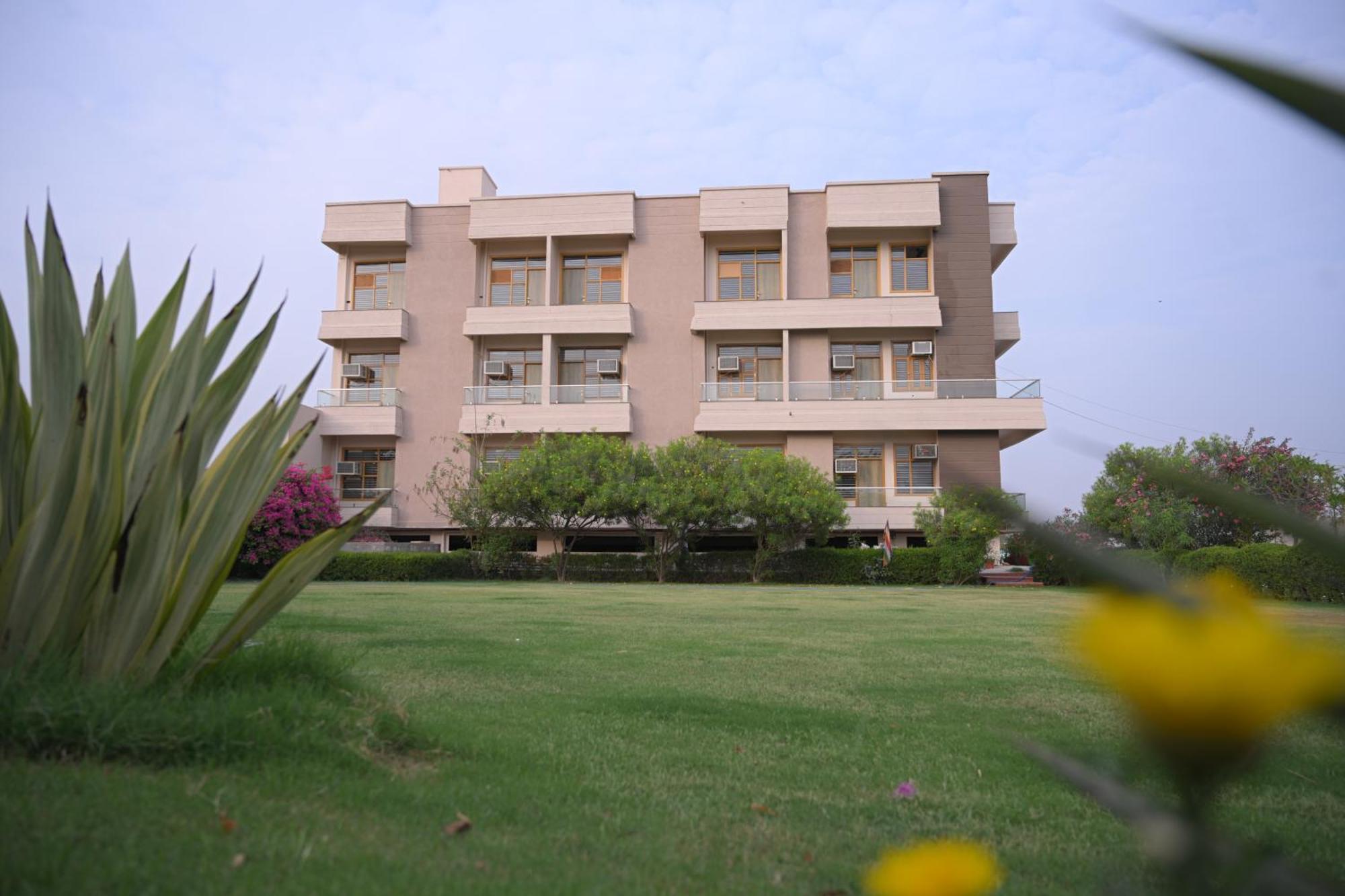 The Govindam Resort Vrindāvan Eksteriør billede